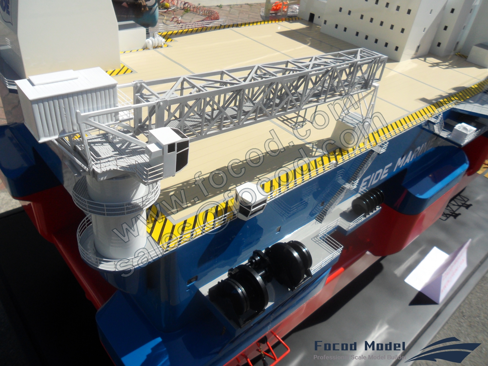 customized model of EIDE FLEX HEAVY LIFT VESSEL